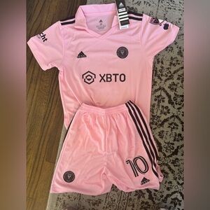 NEW Adidas Kids Pink Soccer Jersey Set